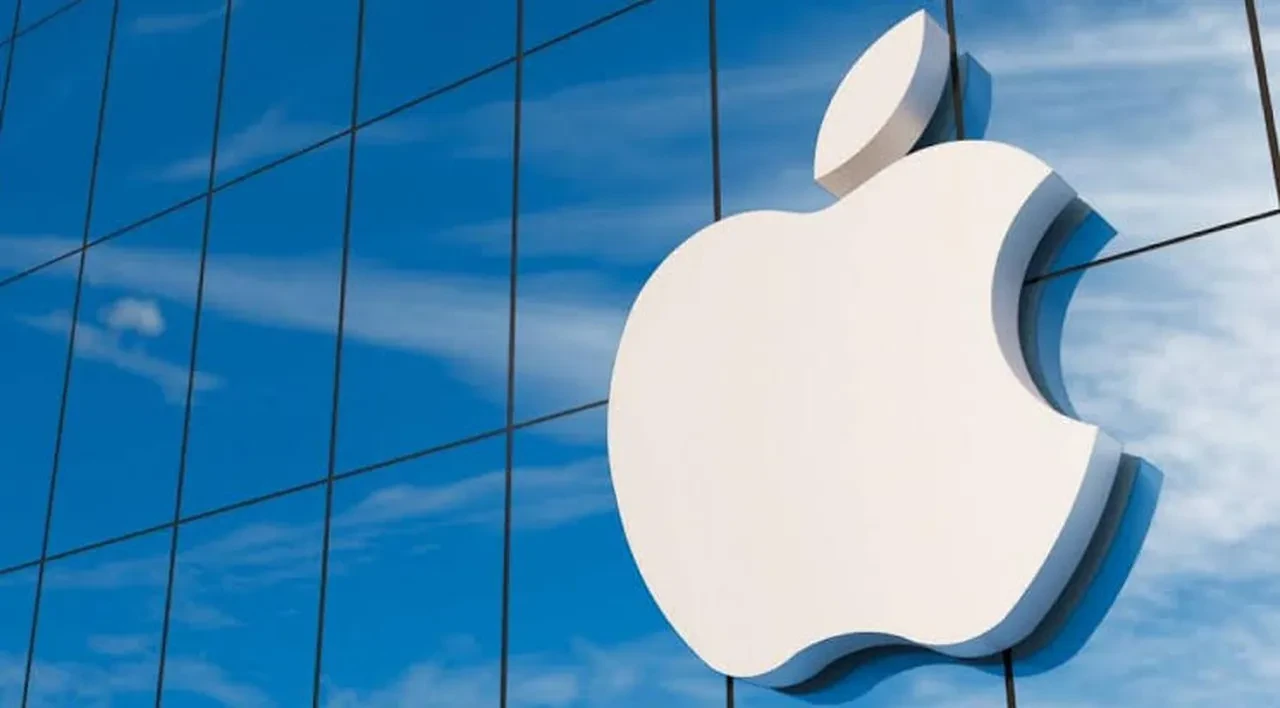Katlanır telefonlar kırılıyor ama Apple para basıyor! Yine dünyanın zirvesinde