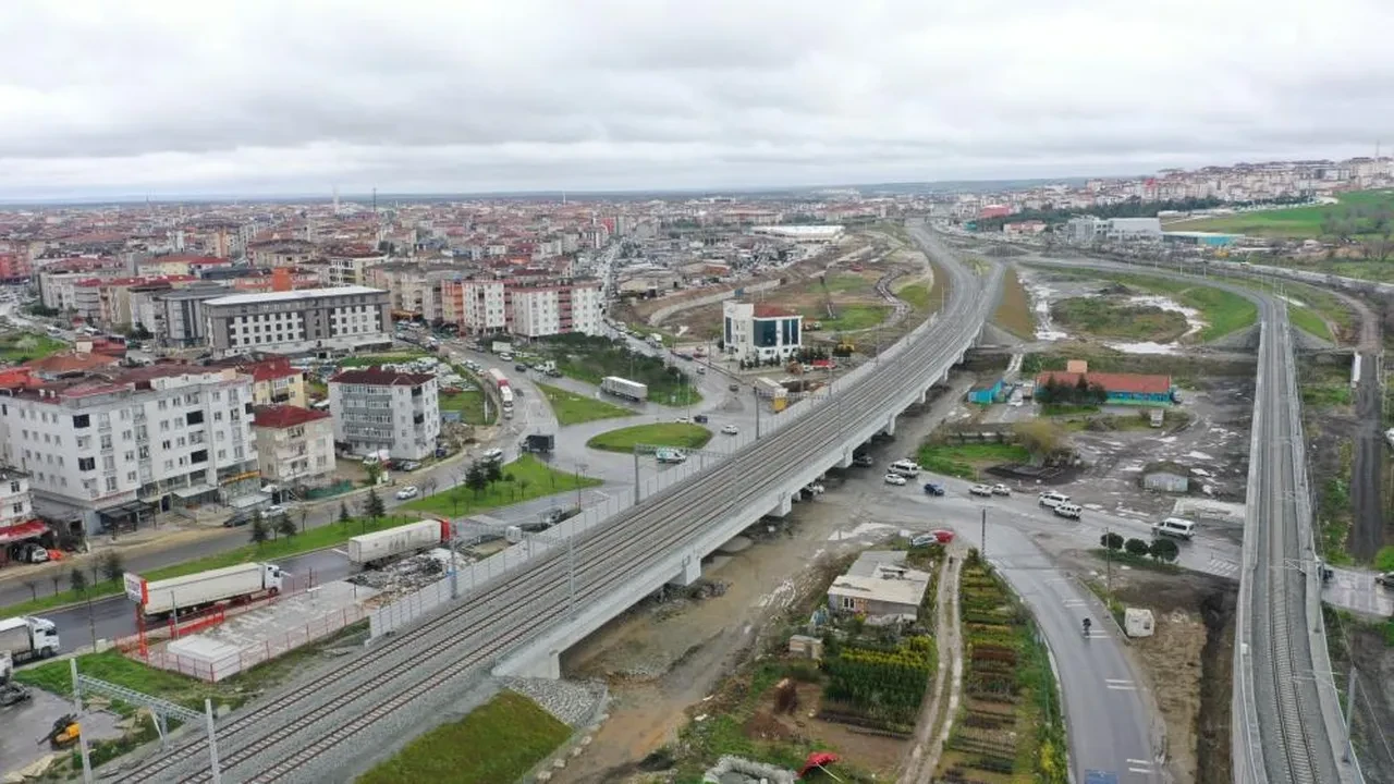 Bakan Uraloğlu duyurdu: Trakya'da tarihi gün: Seyahat süresi 4 saatten 1,5 saate düşecek