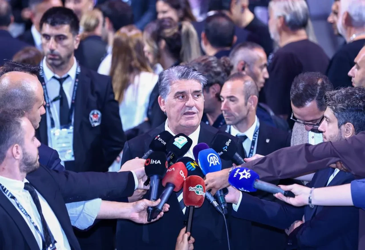 Beşiktaş'ta 3. başkanlık dönemine başlayan Serdal Adalı'dan taraftara ve TFF'ye çağrı