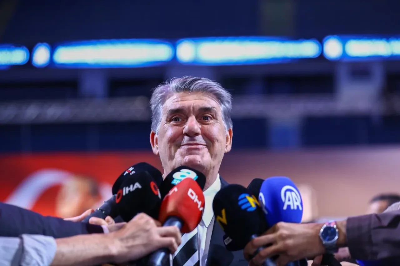 Beşiktaş'ta 3. başkanlık dönemine başlayan Serdal Adalı'dan taraftara ve TFF'ye çağrı