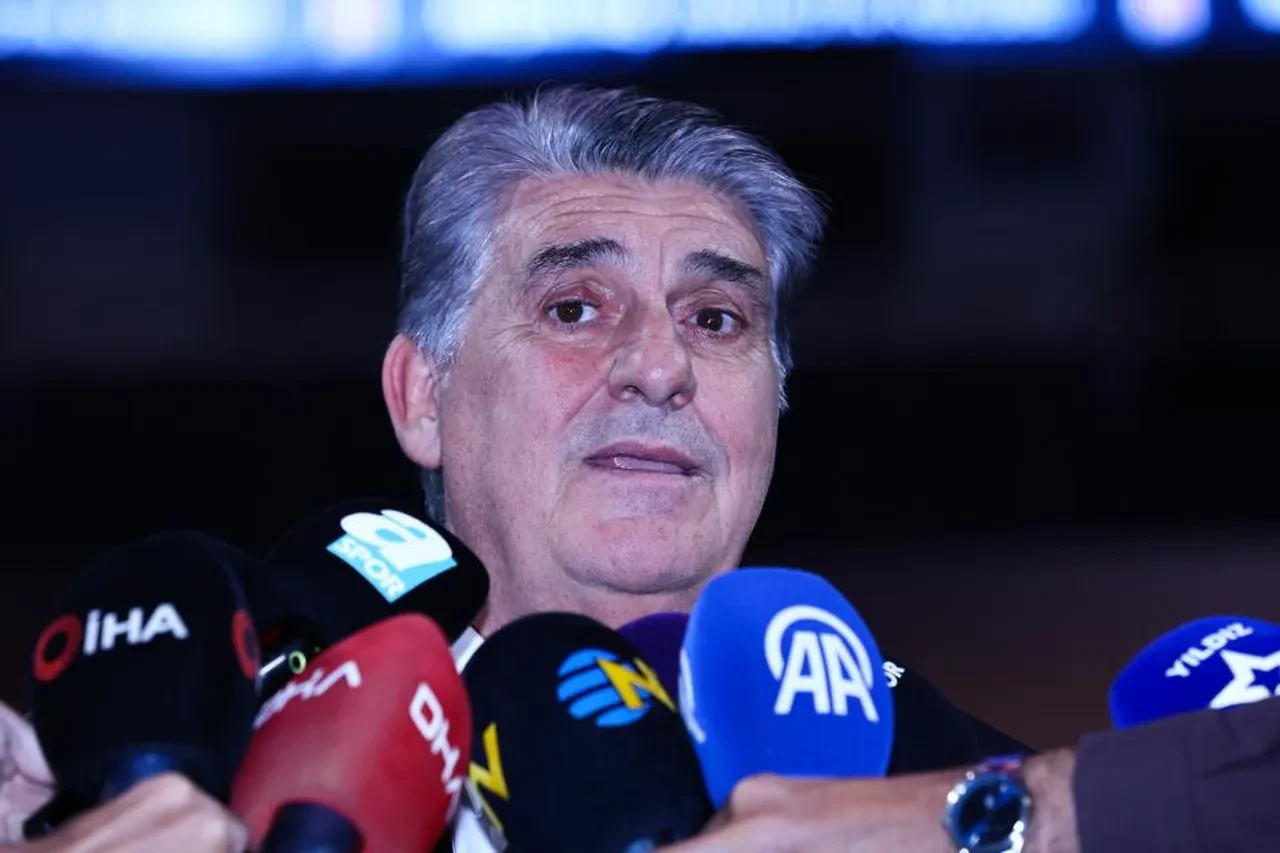 Beşiktaş'ta 3. başkanlık dönemine başlayan Serdal Adalı'dan taraftara ve TFF'ye çağrı