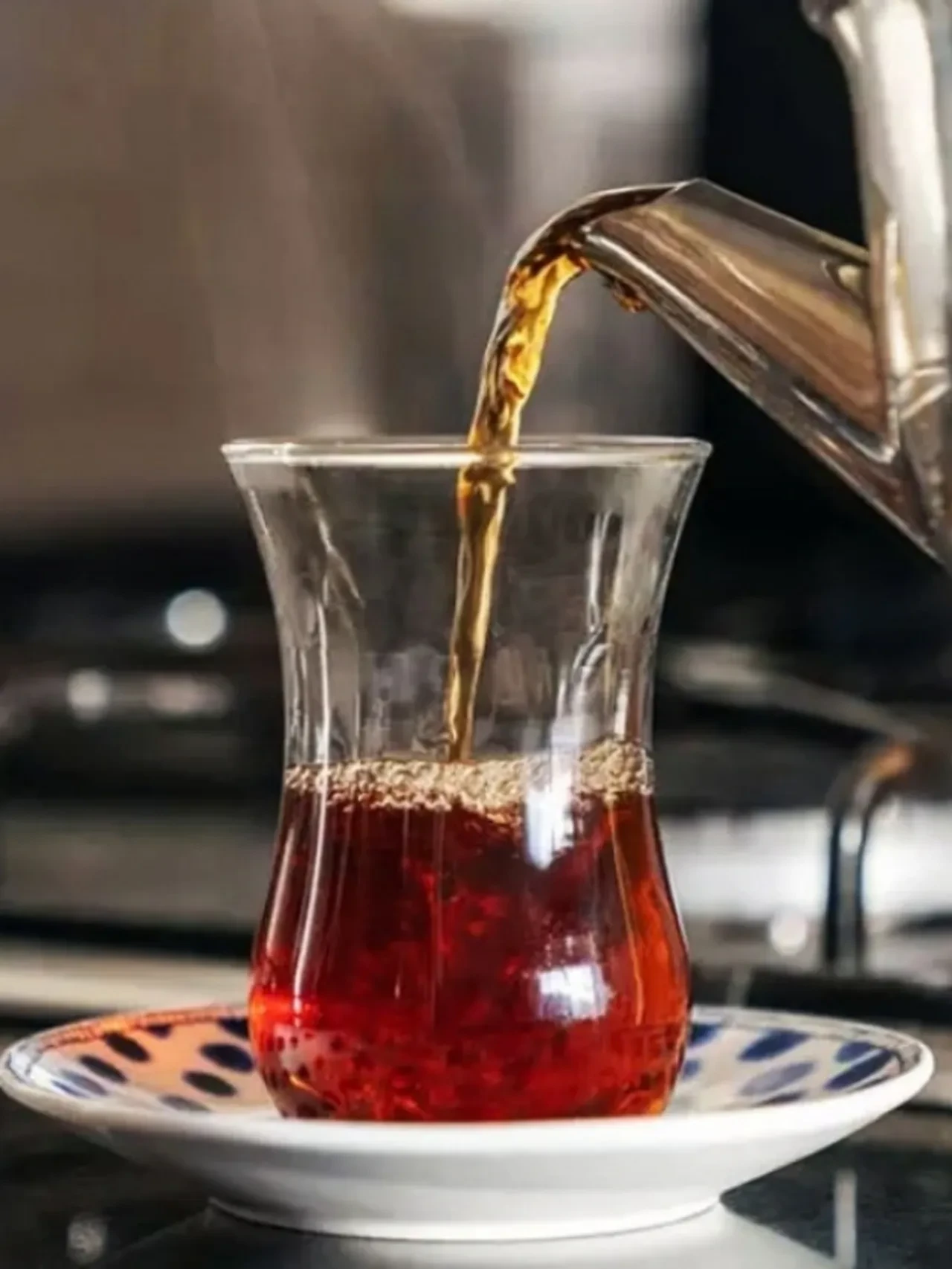 Çayınız lezzetli olmuyorsa bu yöntemi deneyin!