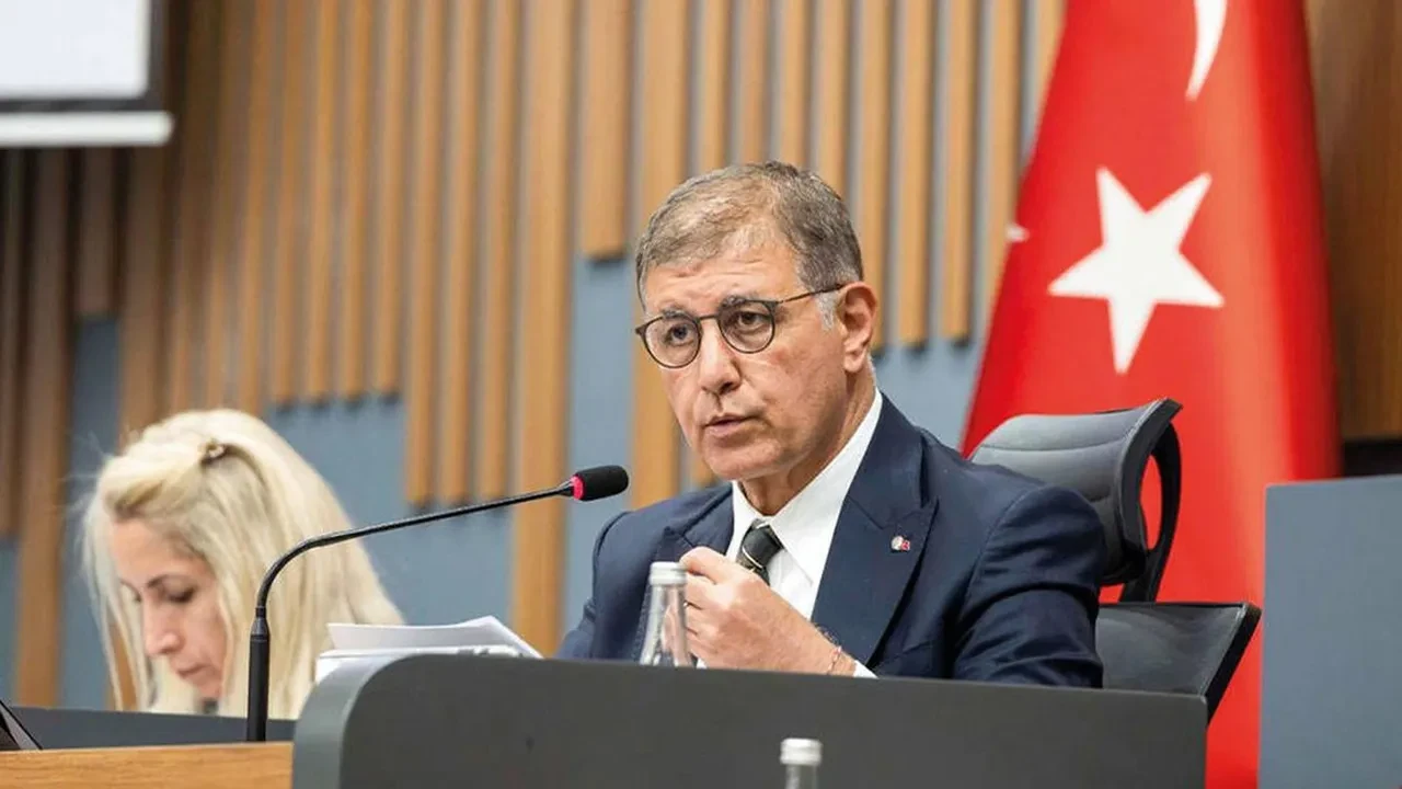 Cemil Tugay AK Parti’ye mi geçiyor? Gözler 7 Ekim’e çevrildi