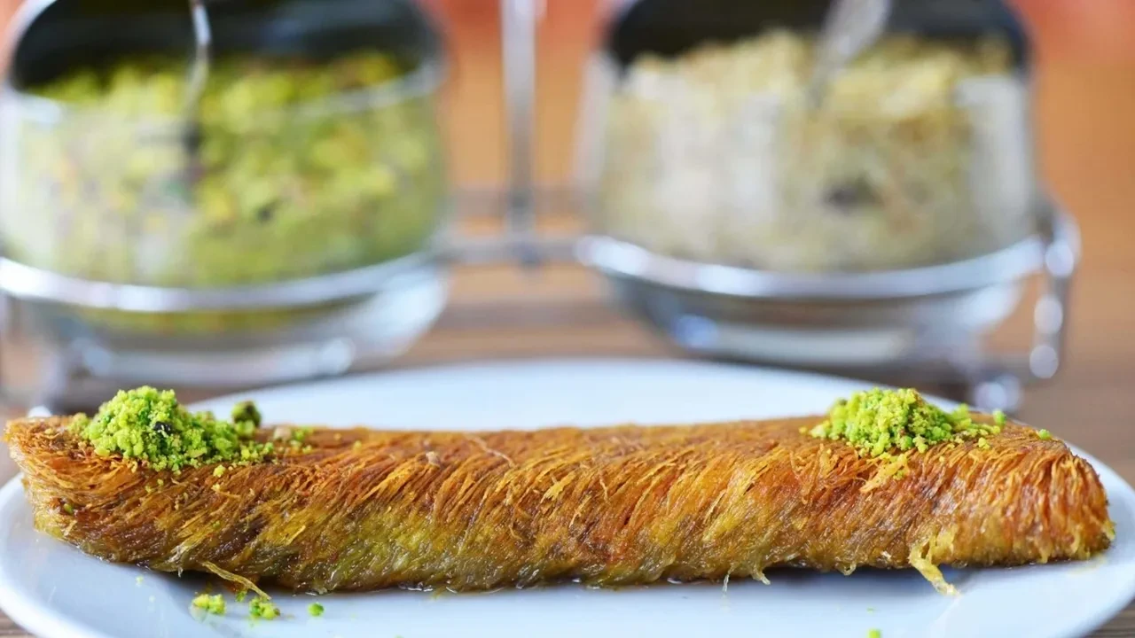Diyarbakırlı komşumdan burma tatlısının en kolay halini öğrendim! Tadı damağımızda kaldı