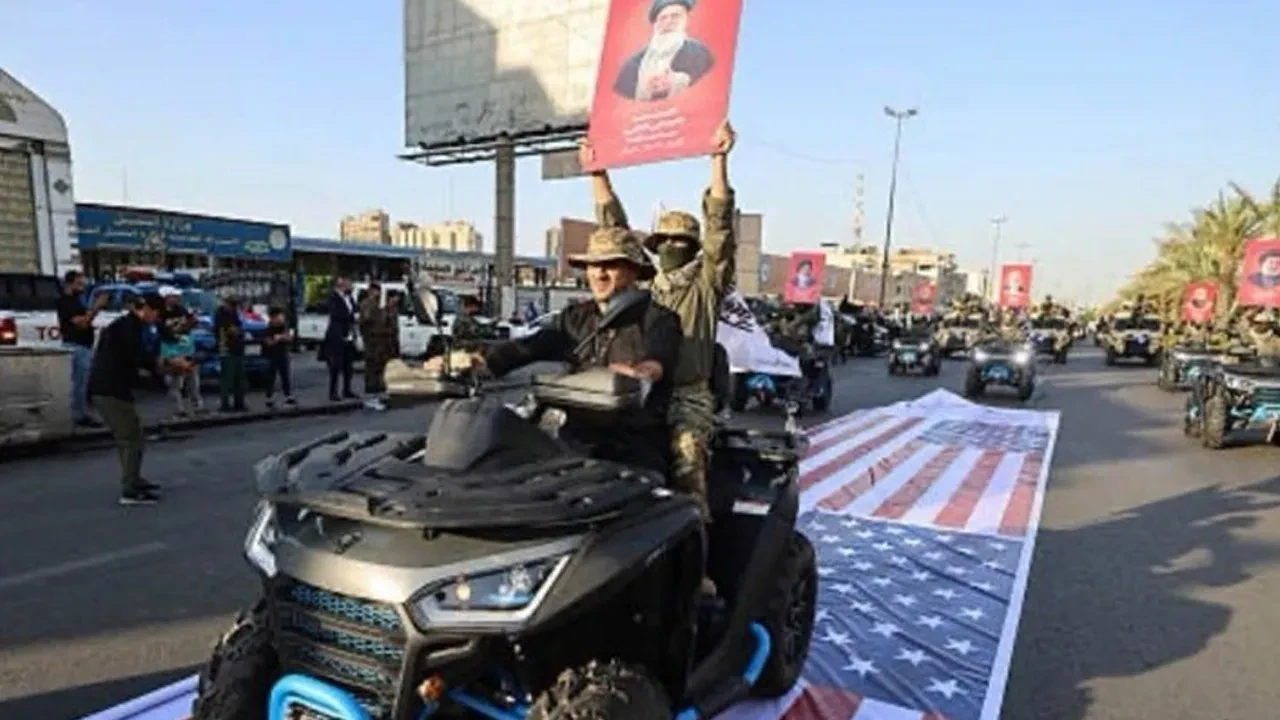 Irak'ta ABD bayrağının üzerinden geçildi! Ali Zeydi talimat verince gözaltına alındılar
