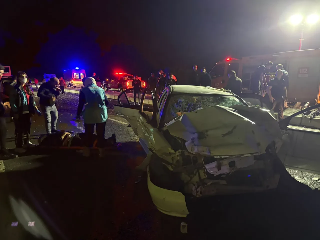 Nazilli'de korkunç kaza! 4 araç birbirine girdi: 1'i ağır 12 yaralı var