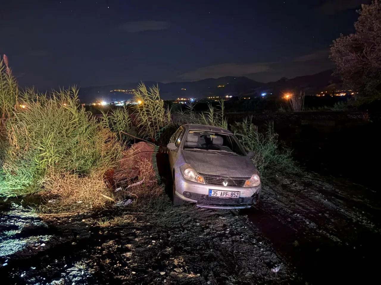 Nazilli'de korkunç kaza! 4 araç birbirine girdi: 1'i ağır 12 yaralı var