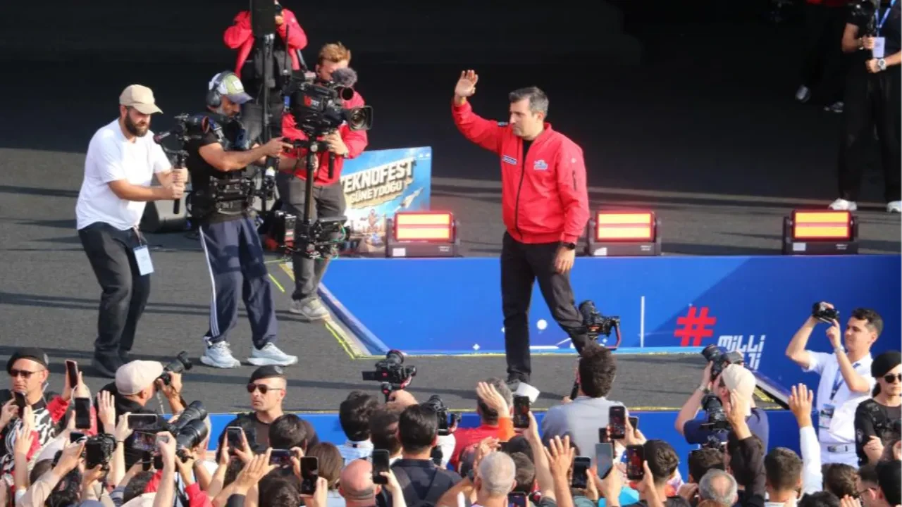 Selçuk Bayraktar rekor diyerek açıkladı: 