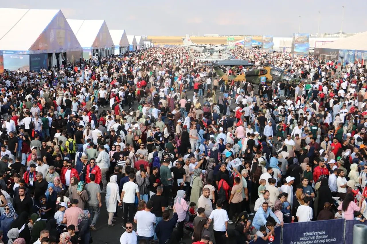 Selçuk Bayraktar rekor diyerek açıkladı: "TEKNOFEST Güneydoğu 1.5 milyondan fazla ziyaretçi ağırladı"