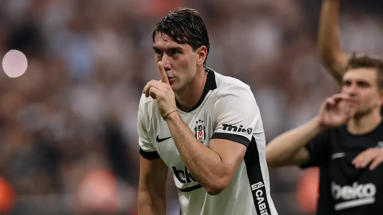 Beşiktaş’a Kocaelispor maçı öncesi büyük müjde! Dusan Vlahovic takıma döndü