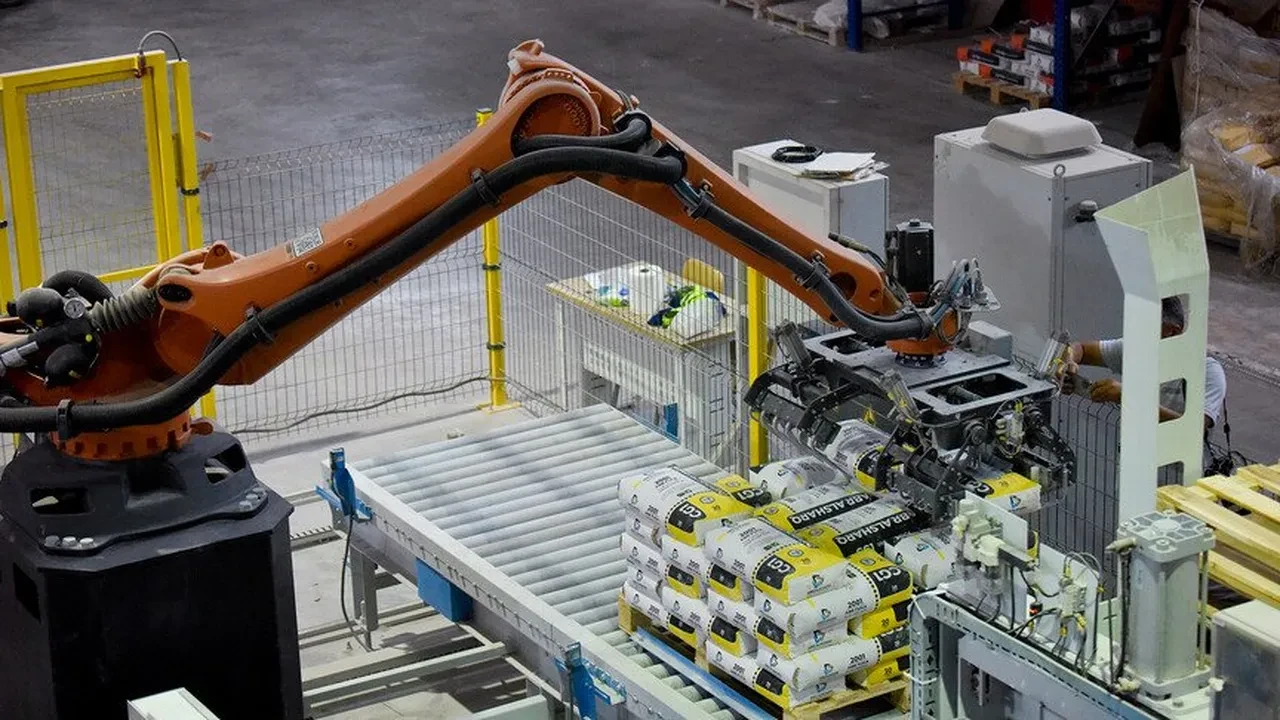 Bill Gates’ten robotlara vergi önerisi: SGK primi ödesinler