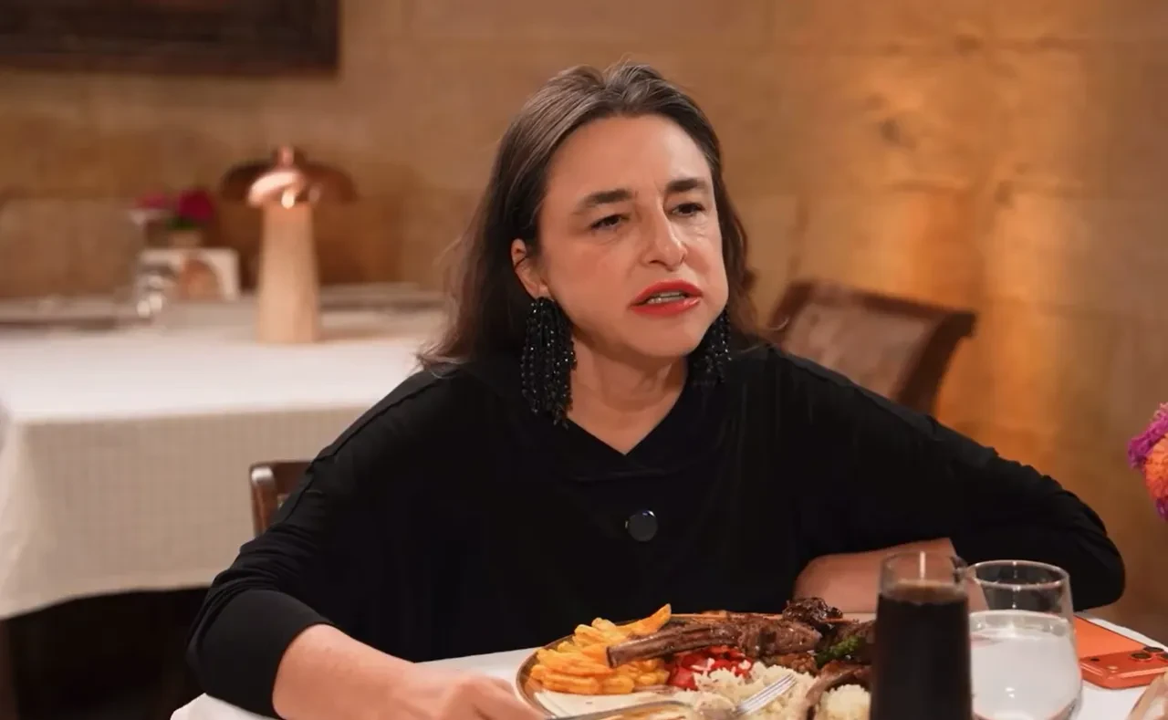 Cihangir Ceyhan’dan Esra Dermancıoğlu’na olay benzetme! “Türkiye’ye gelen export meyveler gibisin”