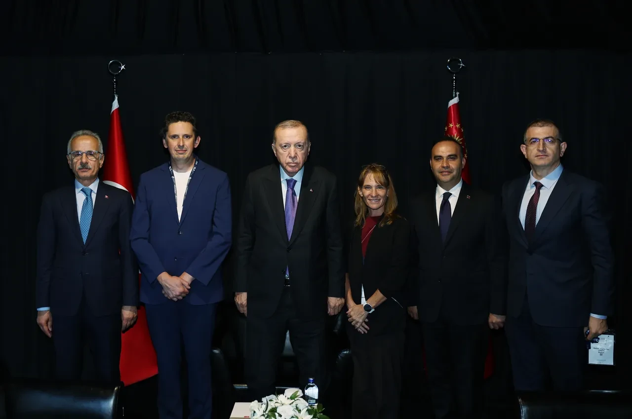 Cumhurbaşkanı Erdoğan, Elon Musk'ın şirketi SpaceX yöneticilerini kabul etti