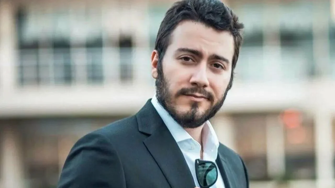 Enes Batur yeni evini gezdirdi! Oyun odasındaki 800 bin TL'lik hediye şaşırttı