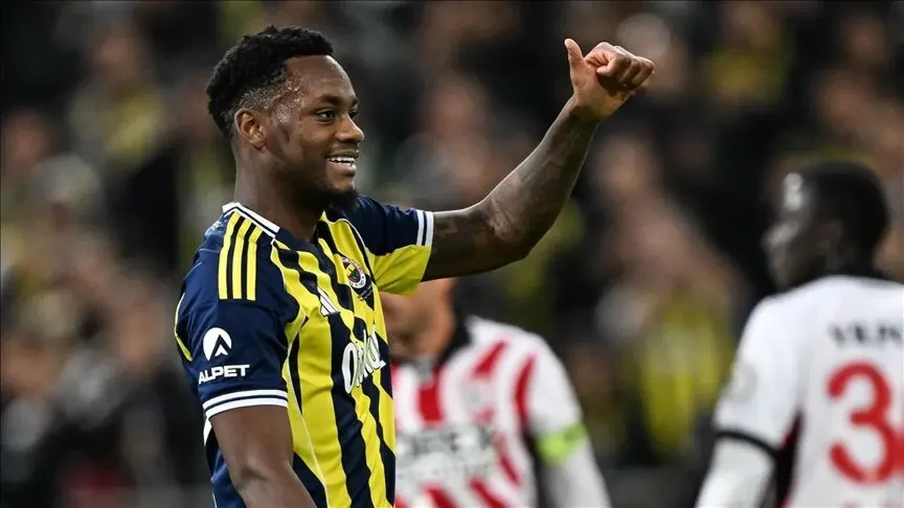 Fenerbahçe'den ayrılan Fred her şeyi tek tek açıkladı! Eski yıldız için olay itiraf: 'Zaten zenginim deyip antrenmandan kaçıyordu'