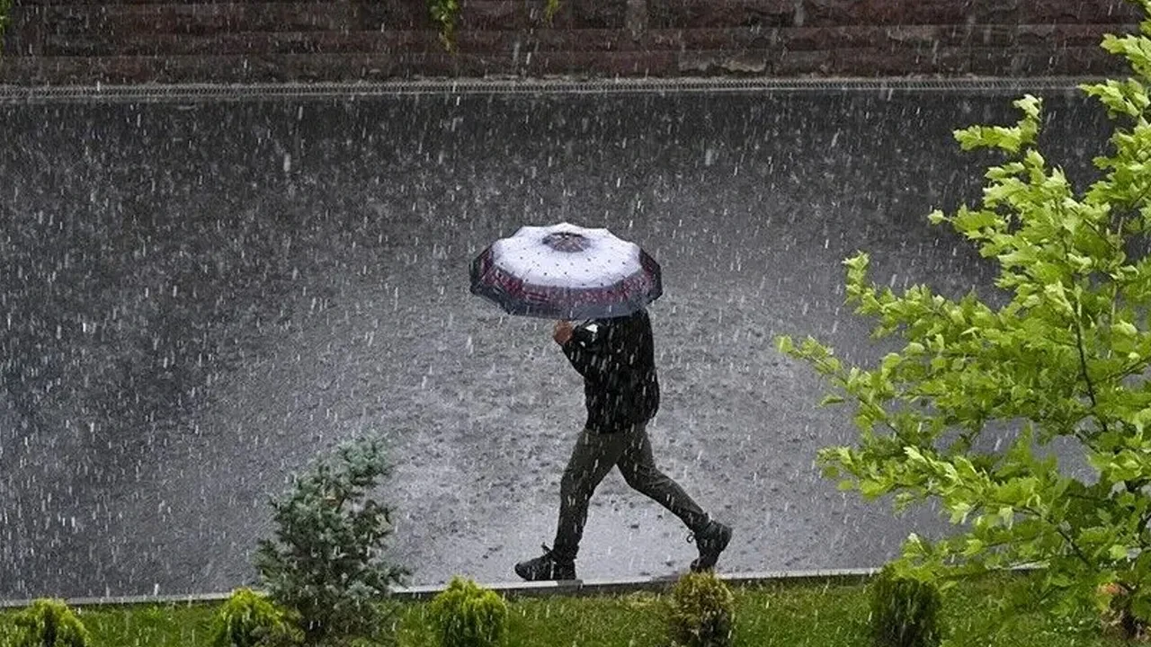 Meteoroloji uzmanından kuvvetli sağanak uyarısı: Ani sel ve su baskınlarına dikkat