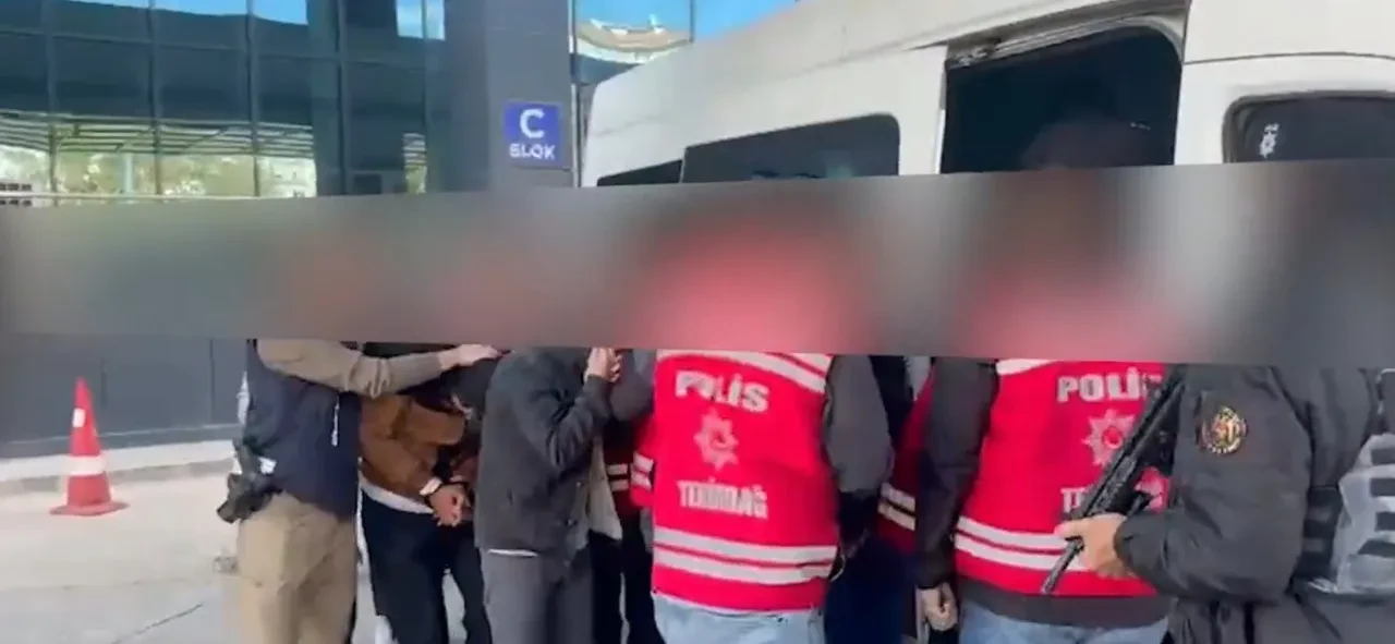 Siber suçlulara yönelik 61 ilde dev operasyon! Detaylar mide bulandırdı: Müstehcen çocuk görüntüleri ele geçirildi