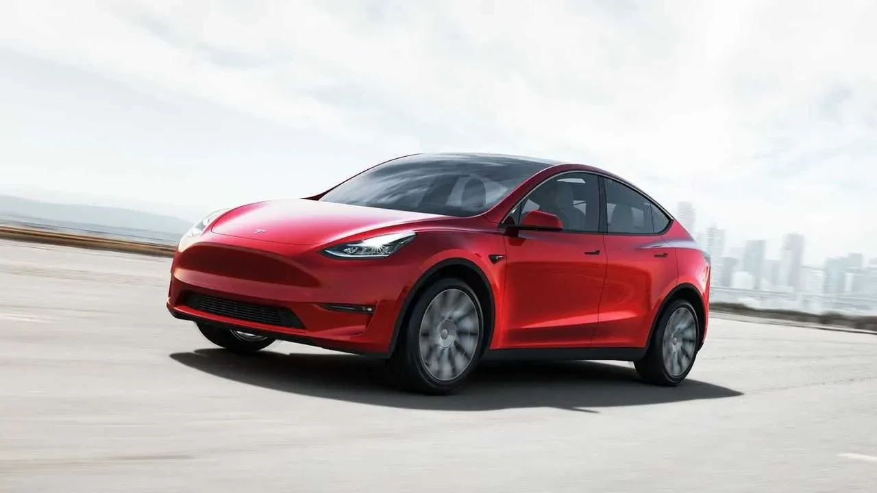 Tesla FSD’de iki büyük soruna el atıyor: Güncelleme yolda