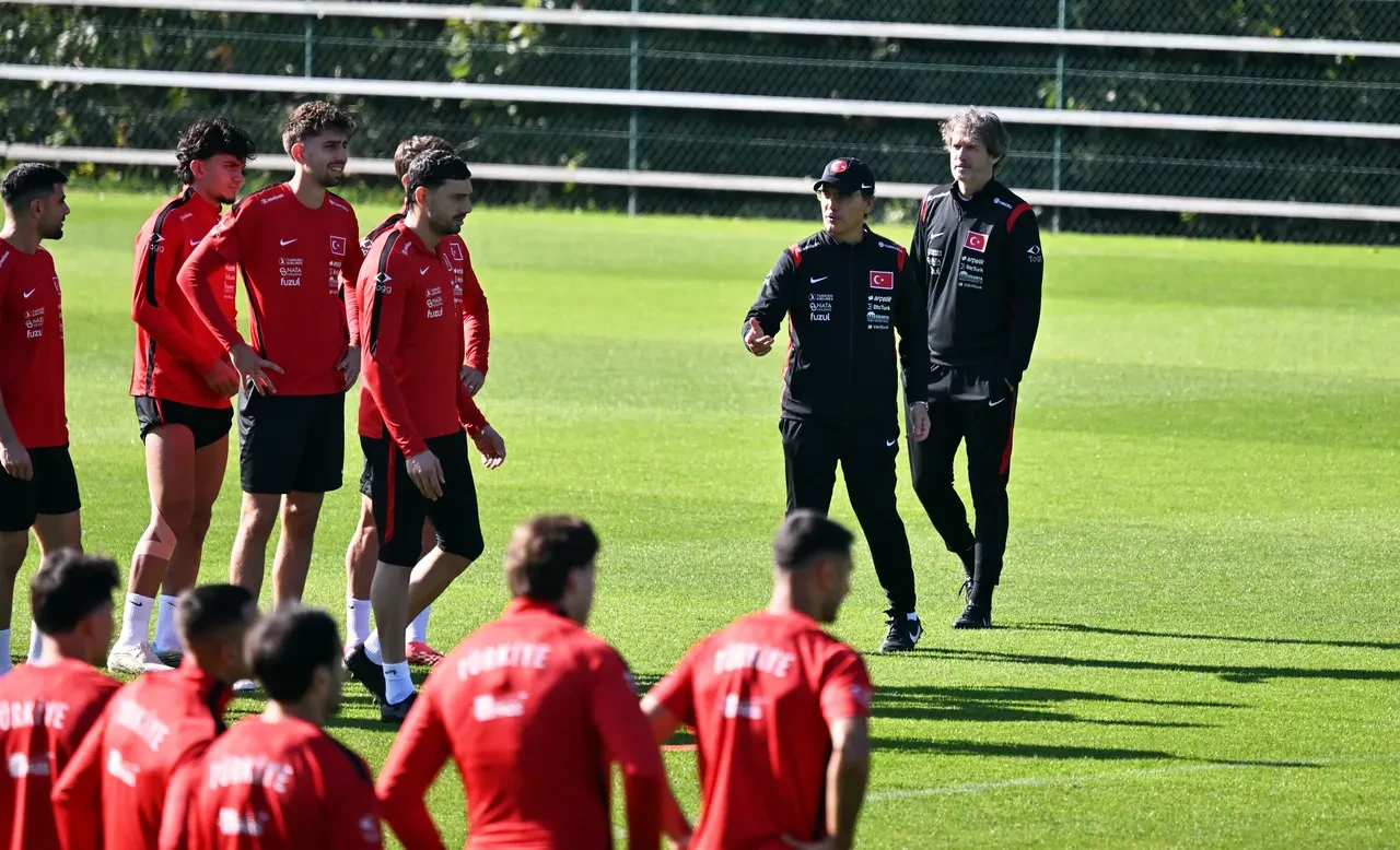 Vincenzo Montella eleştirilere isyan etti: 3. Lig'den oyuncu almamı istediler