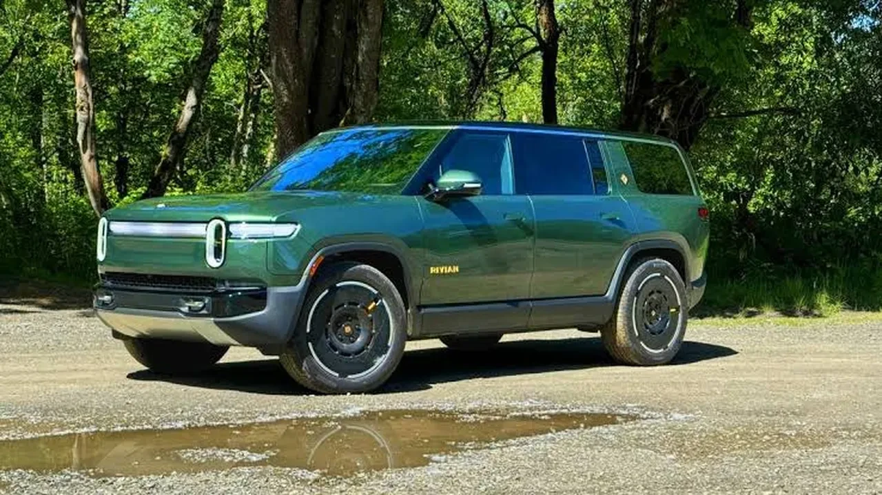 2026 Rivian R1S