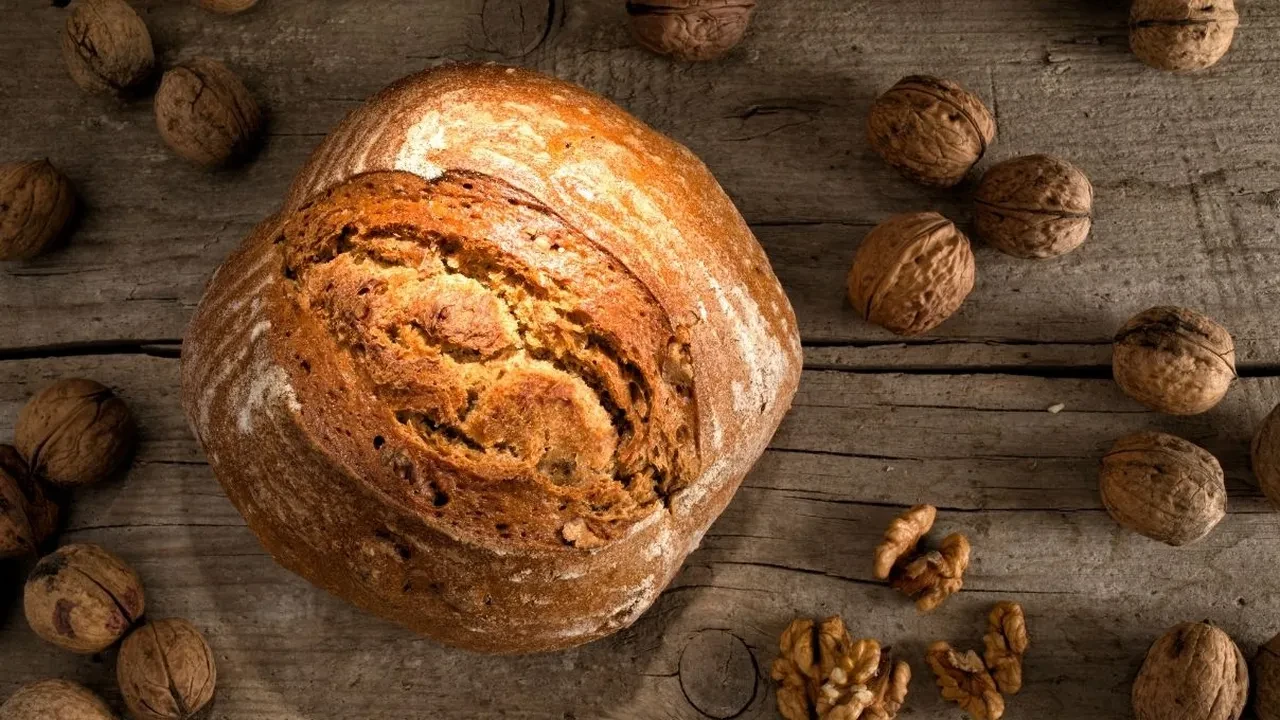 Bursalı komşumdan öğrendim cevizli ekşi mayalı ekmek tarifi! Her lokması şifa dağıtıyor