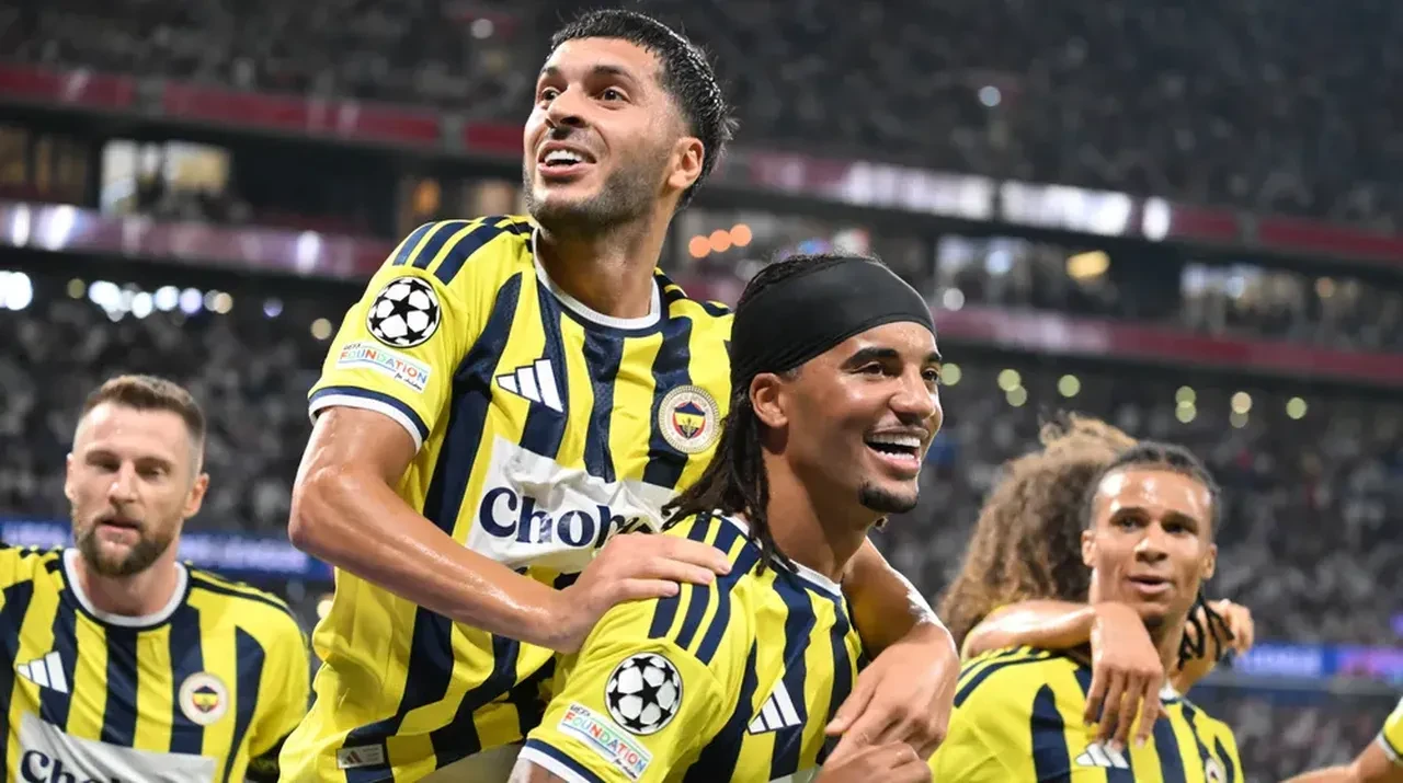 Fenerbahçe'de sürpriz transfer hamlesi! Yıldız oyuncuya Premier Lig kancası: Tek bir şartla ayrılığa izin verilecek