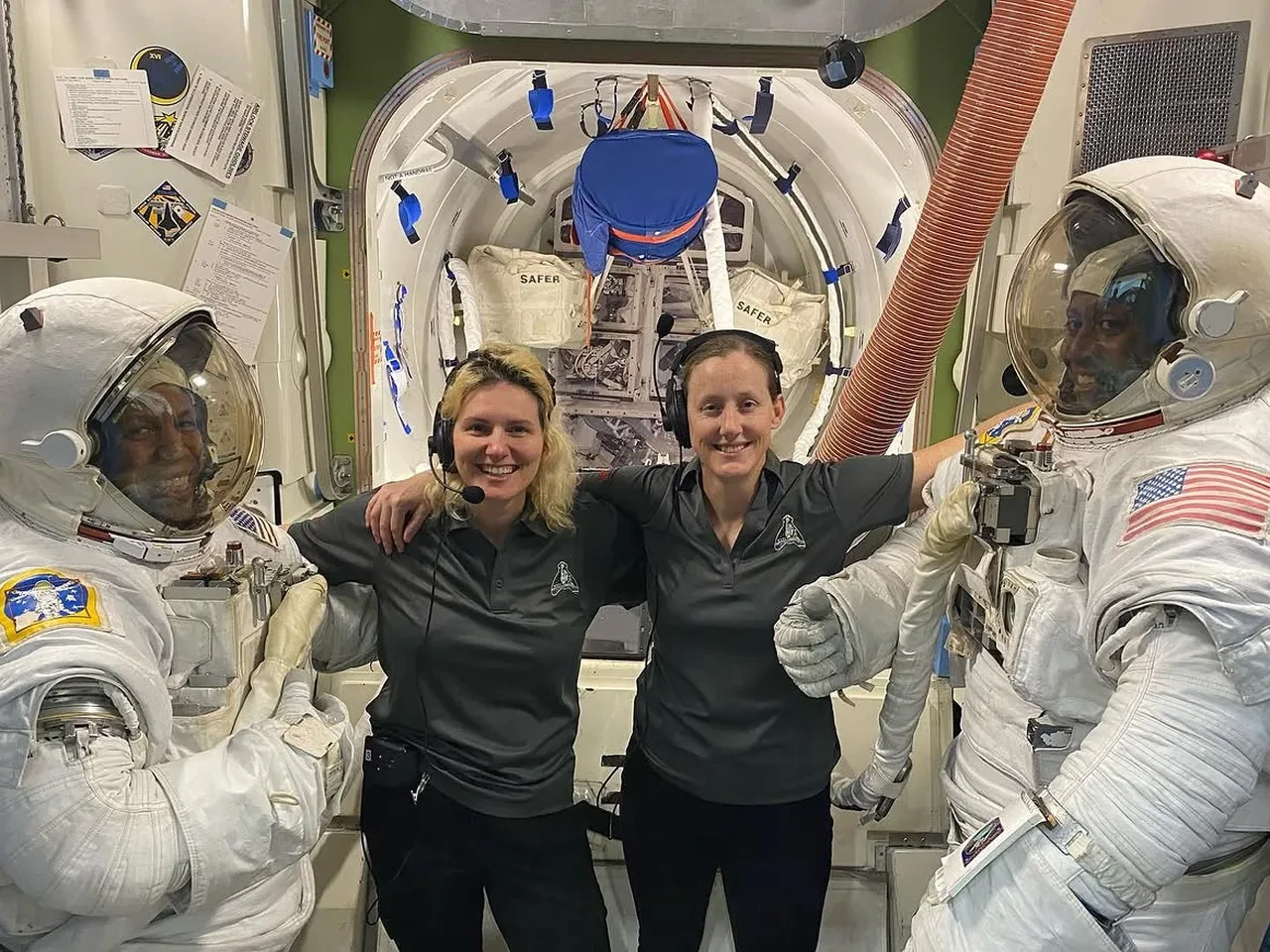 NASA astronotu Deniz Burnham kimdir? Deniz Burnham kaç yaşında? Deniz Burnham aslen nereli?