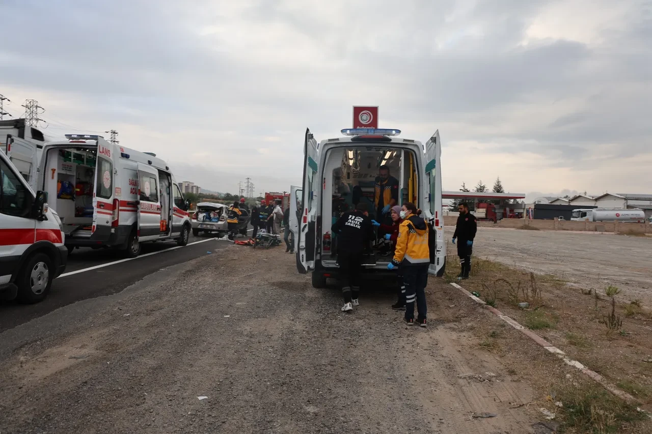 Nevşehir’de Feci Kaza: İş Yerinin Duvarına Çarparak Takla Attı!