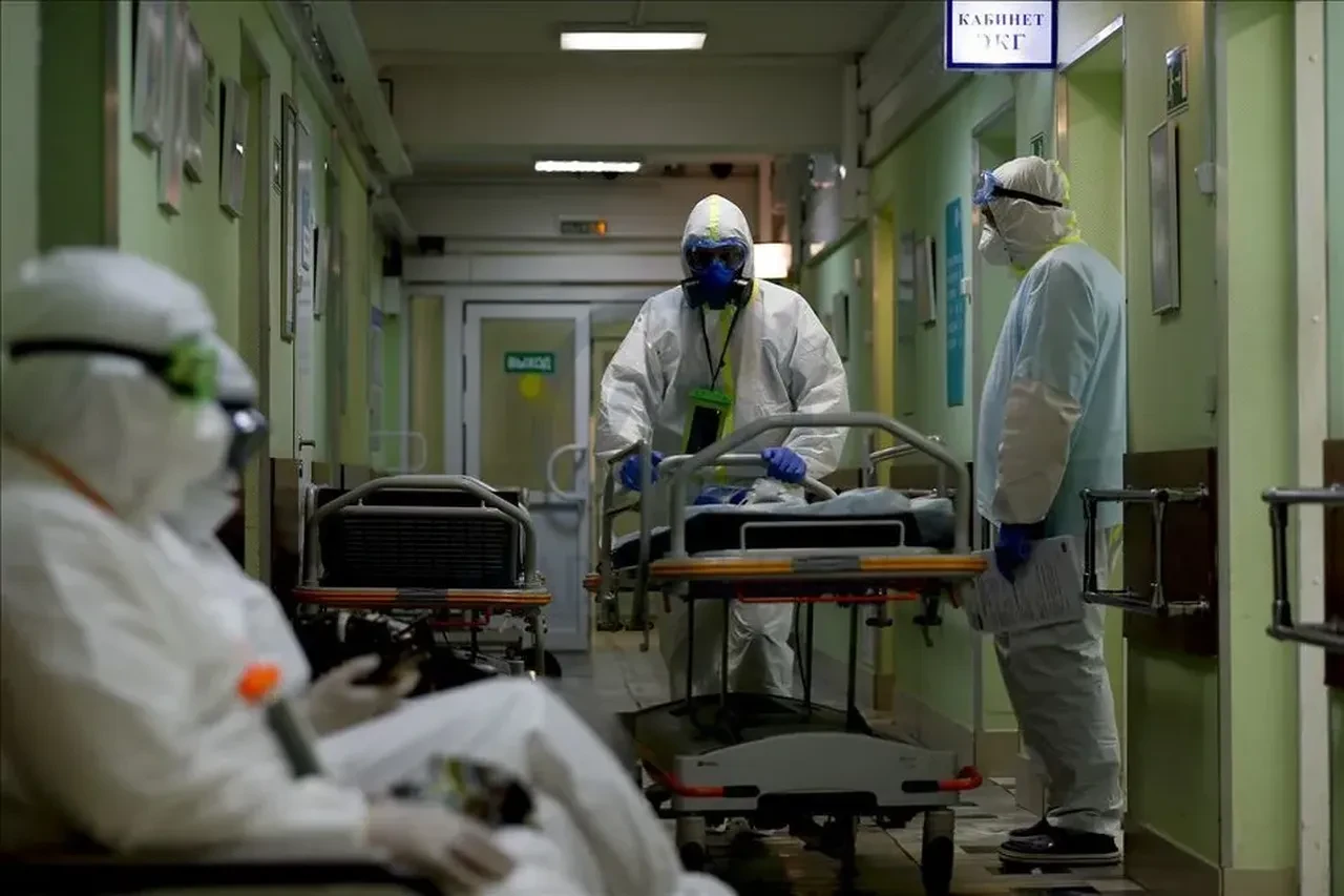 Rusya'da laboratuvarda gizemli ölüm: 2 farklı virüs tespit edildi