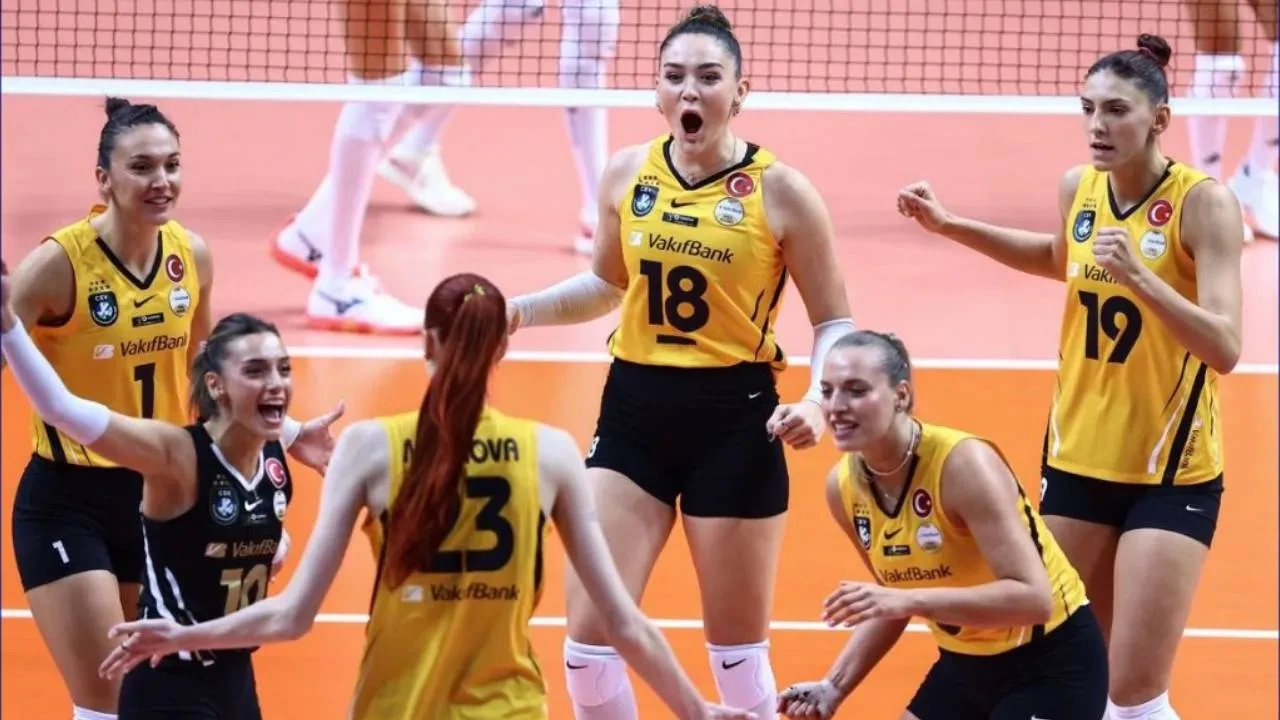 Şampiyonlar Kupası'nda şampiyon VakıfBank! Sarı-siyahlılar, Eczacıbaşı'nı 3-2 yendi