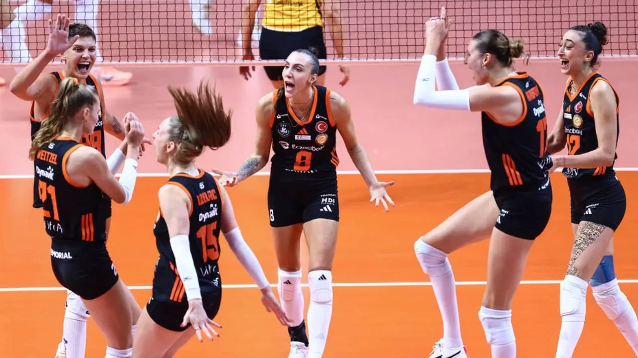 Şampiyonlar Kupası'nda şampiyon VakıfBank! Sarı-siyahlılar, Eczacıbaşı'nı 3-2 yendi