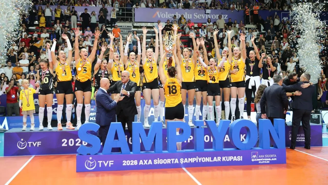 Şampiyonlar Kupası'nda şampiyon VakıfBank! Sarı-siyahlılar, Eczacıbaşı'nı 3-2 yendi