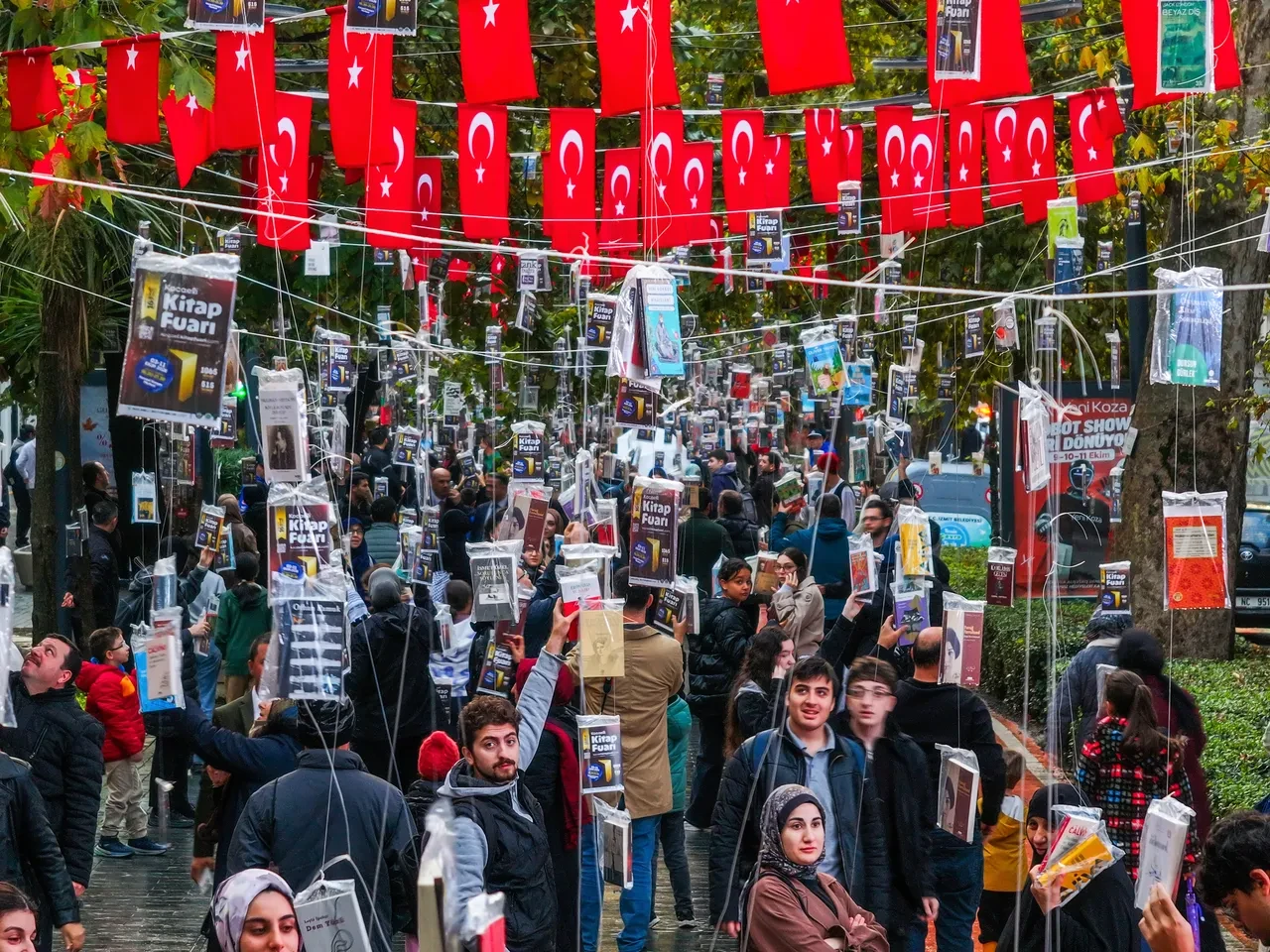Türkiye’nin en büyük kitap fuarı Kocaeli’de kapılarını açtı