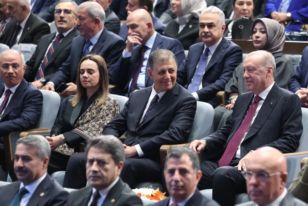 AK Parti'ye geçen Cemil Tugay'dan ilk açıklama: AK Parti, kimsesizlerin kimsesidir