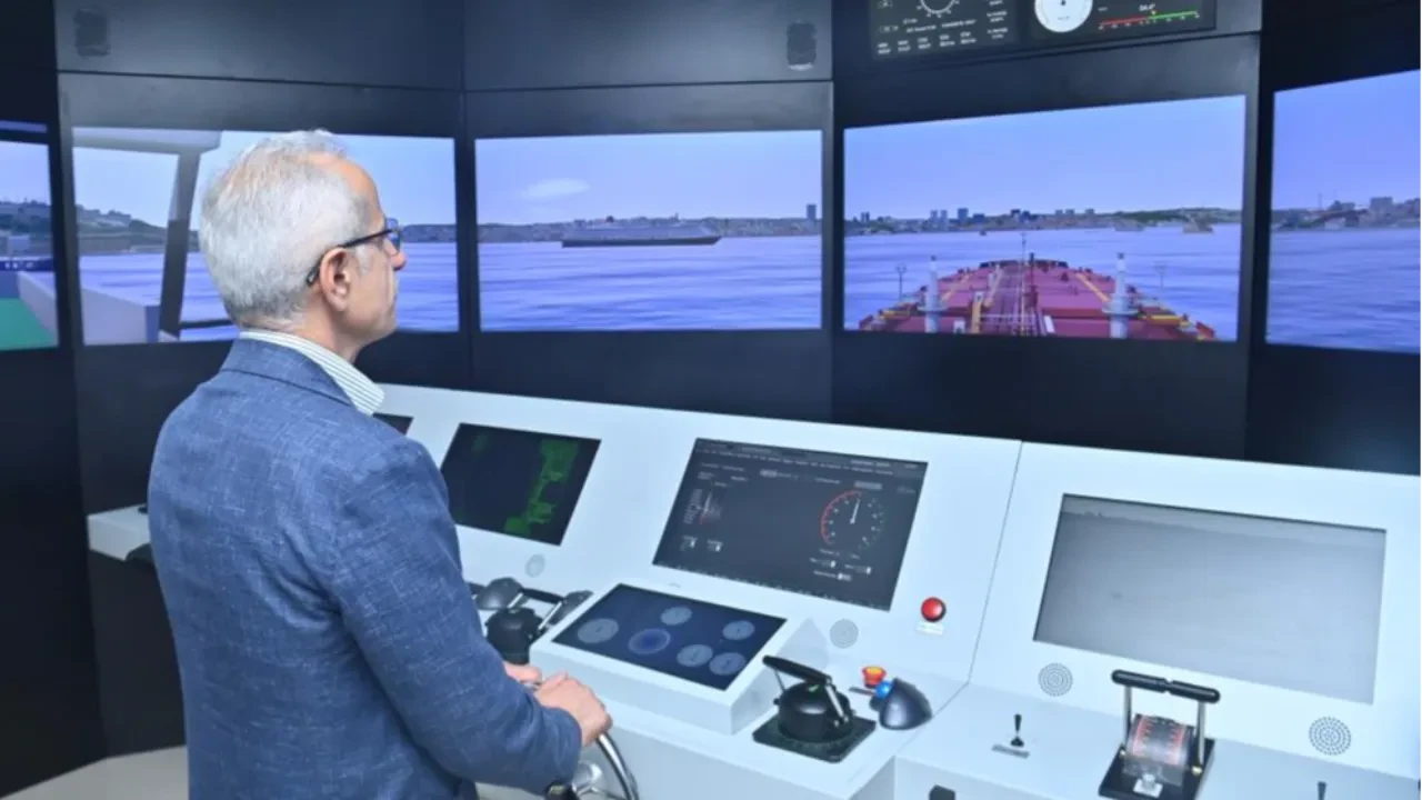 Bakan Uraloğlu: 'Türk sahipli deniz ticaret filomuz 2 bin 262 gemi ve 54,3 milyon DWT kapasiteye çıktı'
