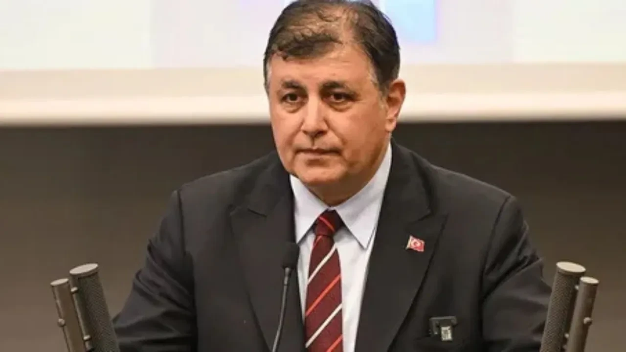Cemil Tugay eşi kimdir? Öznur Tugay aslen nereli? Öznur Tugay mesleği nedir? Öznur Tugay çocukları kimdir?