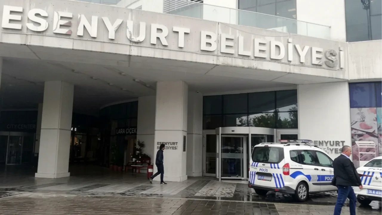 Esenyurt Belediyesi'ne rüşvet ve ihale operasyonu: Çok sayıda gözaltı var 