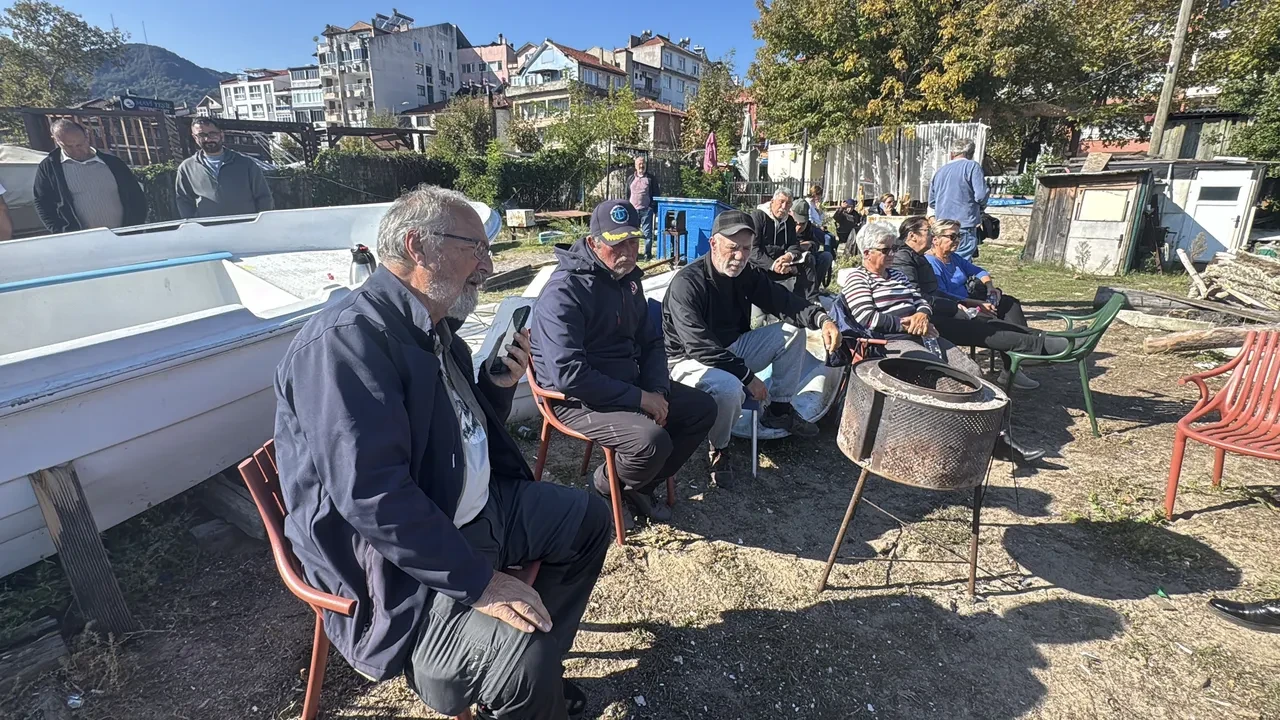 Eşine "Balıkları tuttum, geliyorum" mesajı attı, sırra kadem bastı 