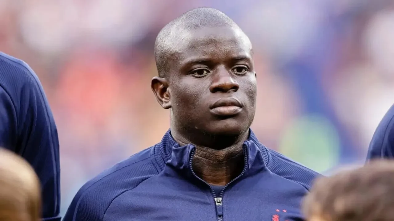 Fenerbahçeli yıldız N’Golo Kante’den alkışlanacak hareket! Servetini çocuklara harcadı