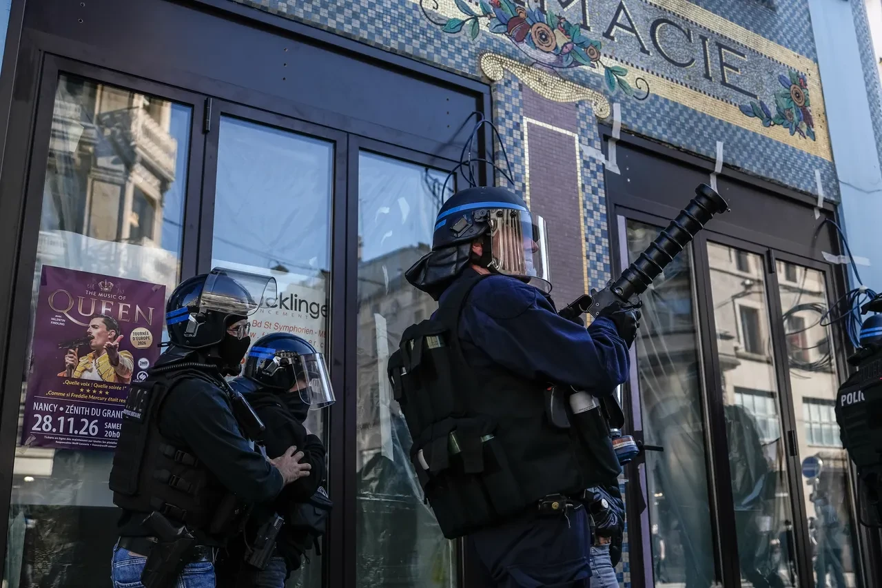 Fransa'da öğrenci protestolarında binden fazla kişi yaralandı! Yüzlerce kişi gözaltına alındı