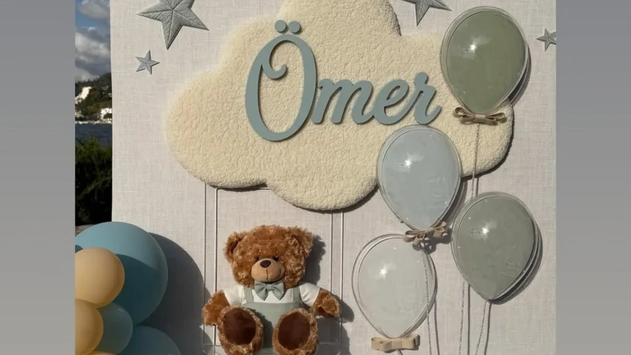 Nazlı Sabancı oğulları Ömer için aileyi bir araya getirdi! Yalıdaki davetten dikkat çeken kareler