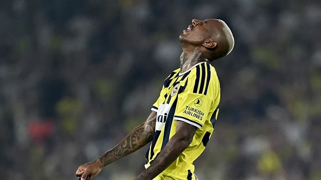 Sakatlığı transferi engellemişti! Fenerbahçe'de beklenen ayrılık gerçekleşiyor