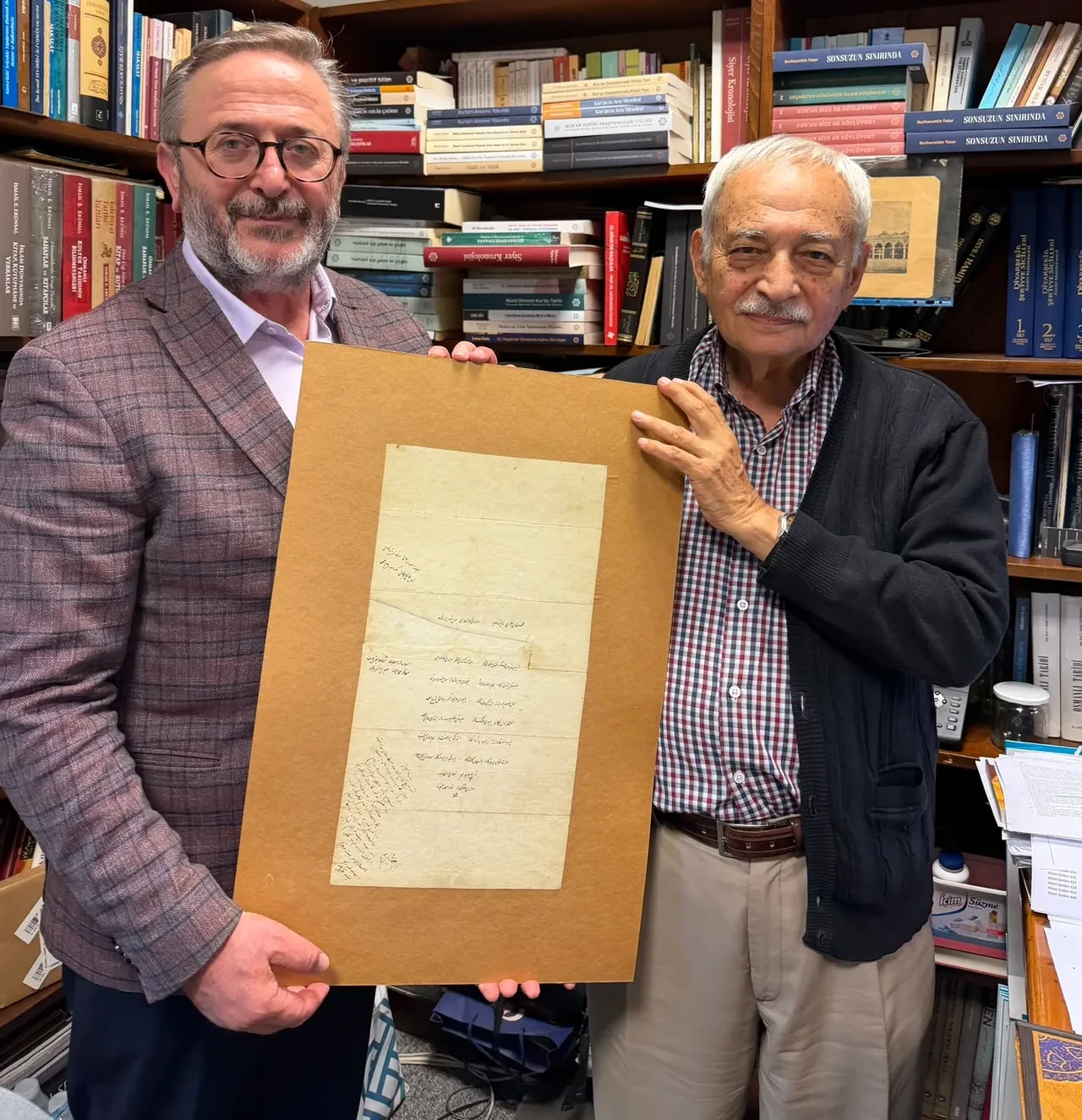 Şeyh Galib’in kendi el yazısıyla yazdığı Divan da var! 525 eserlik tarihi hazine dünyaya açıldı