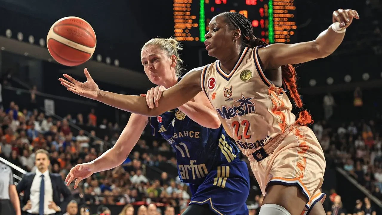Süper Kupa'da şampiyon Fenerbahçe Tarfin! Sarı-lacivertliler, Çimsa ÇBK Mersin'i 79-71 yendi