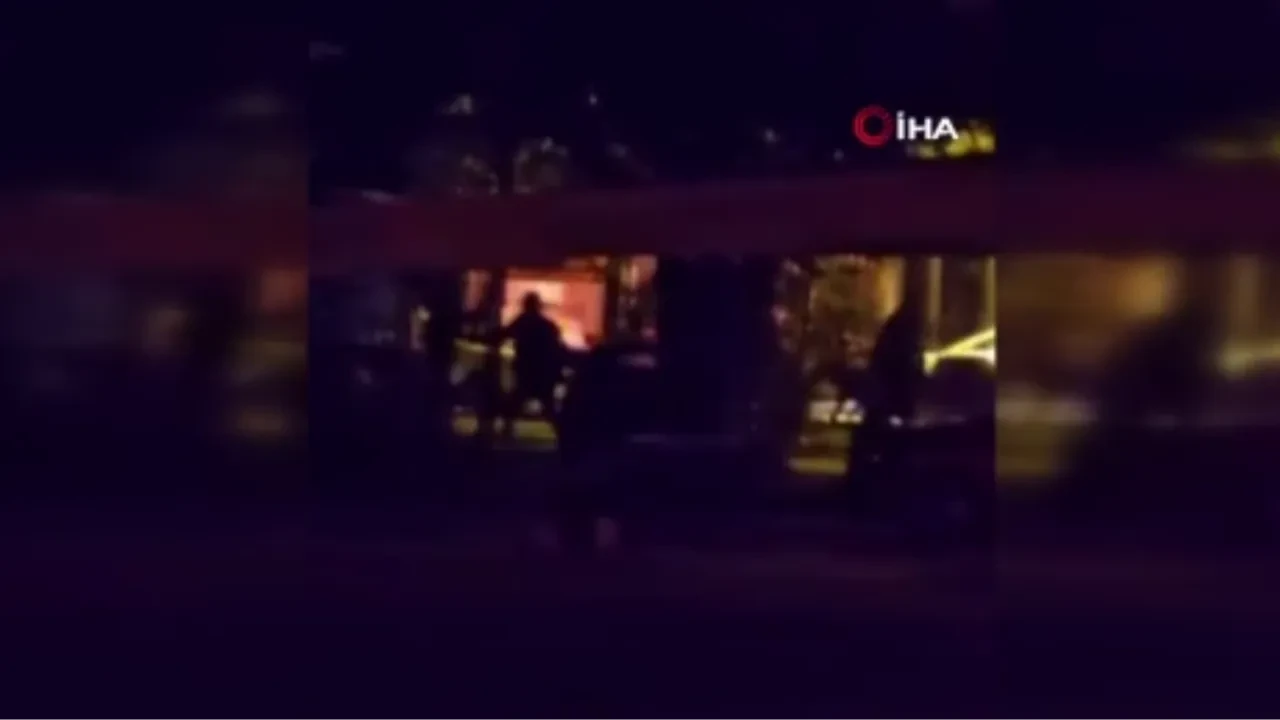 Trafikten sokağa taşan kavga! Ortalık savaş alanına döndü