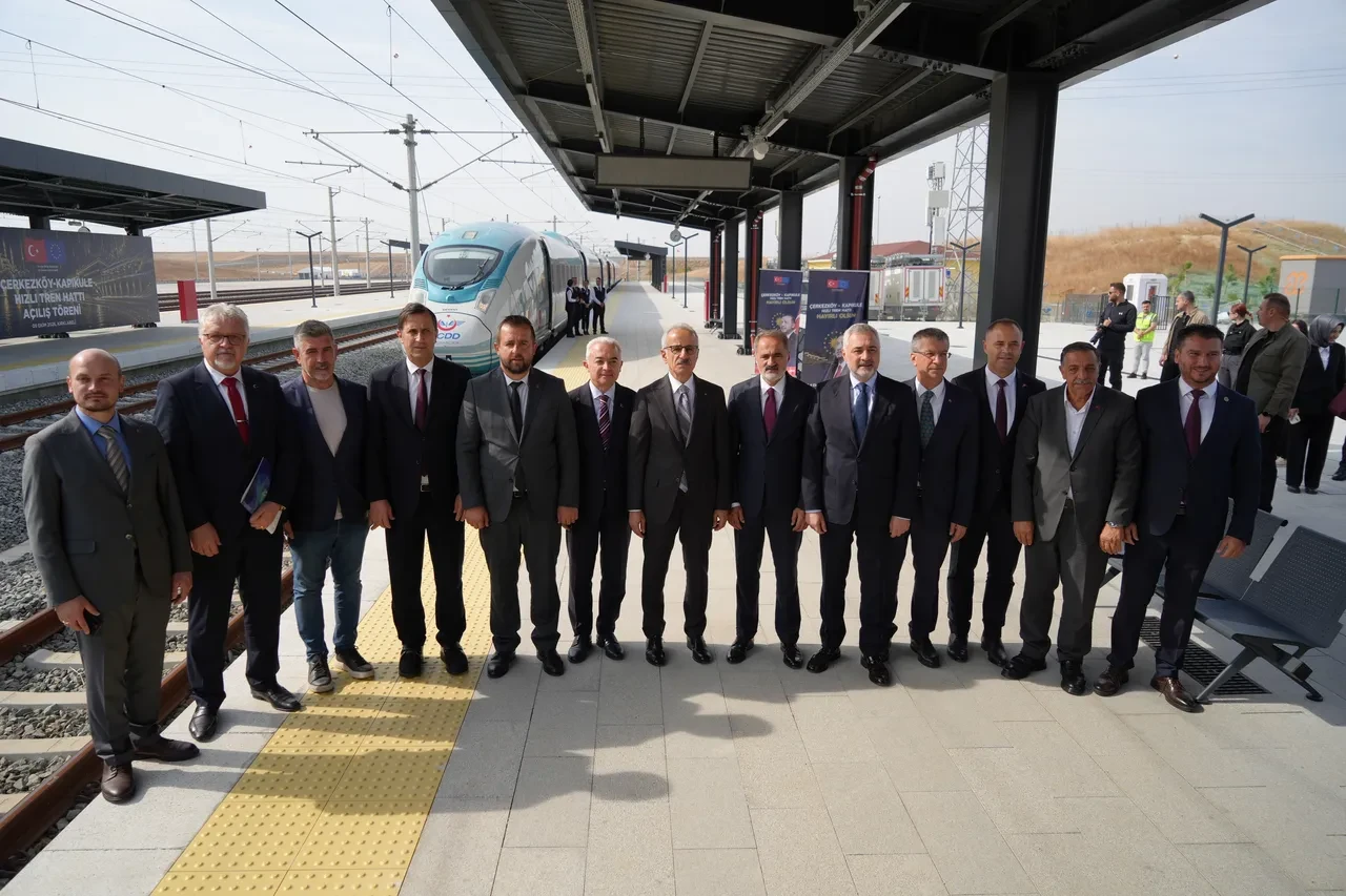 Dev projede ilk düdük için geri sayım: Asya ile Avrupa’yı bağlayan hızlı tren hattı açılıyor