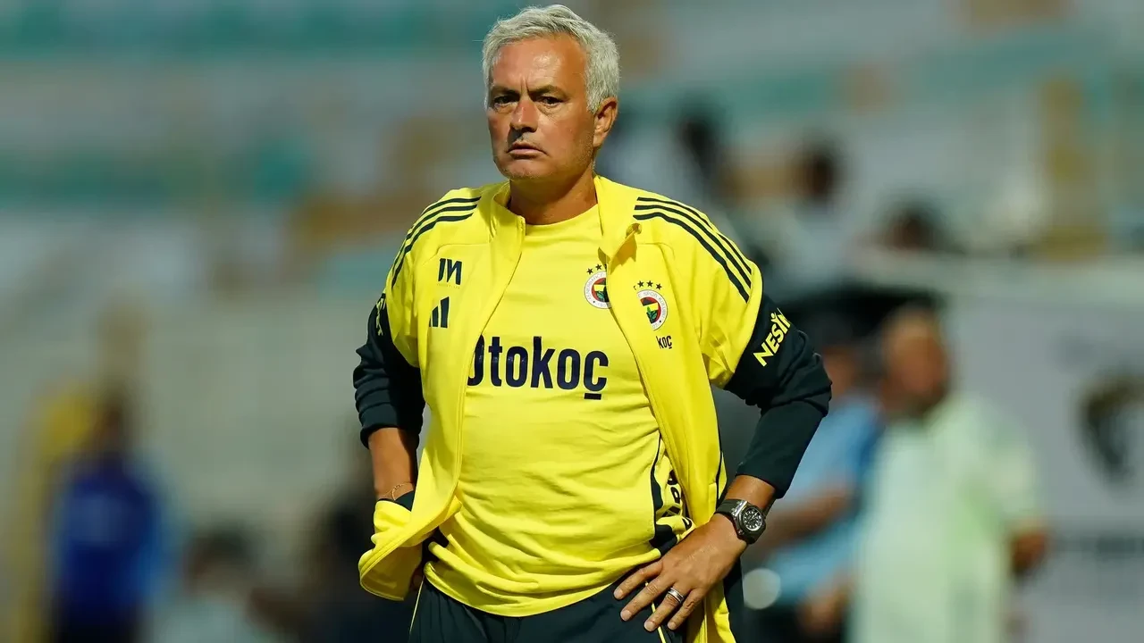 Jose Mourinho'dan olay Fenerbahçe ve hakem sözleri! 'Yalnızca 13-14 ay çalıştım ama...'