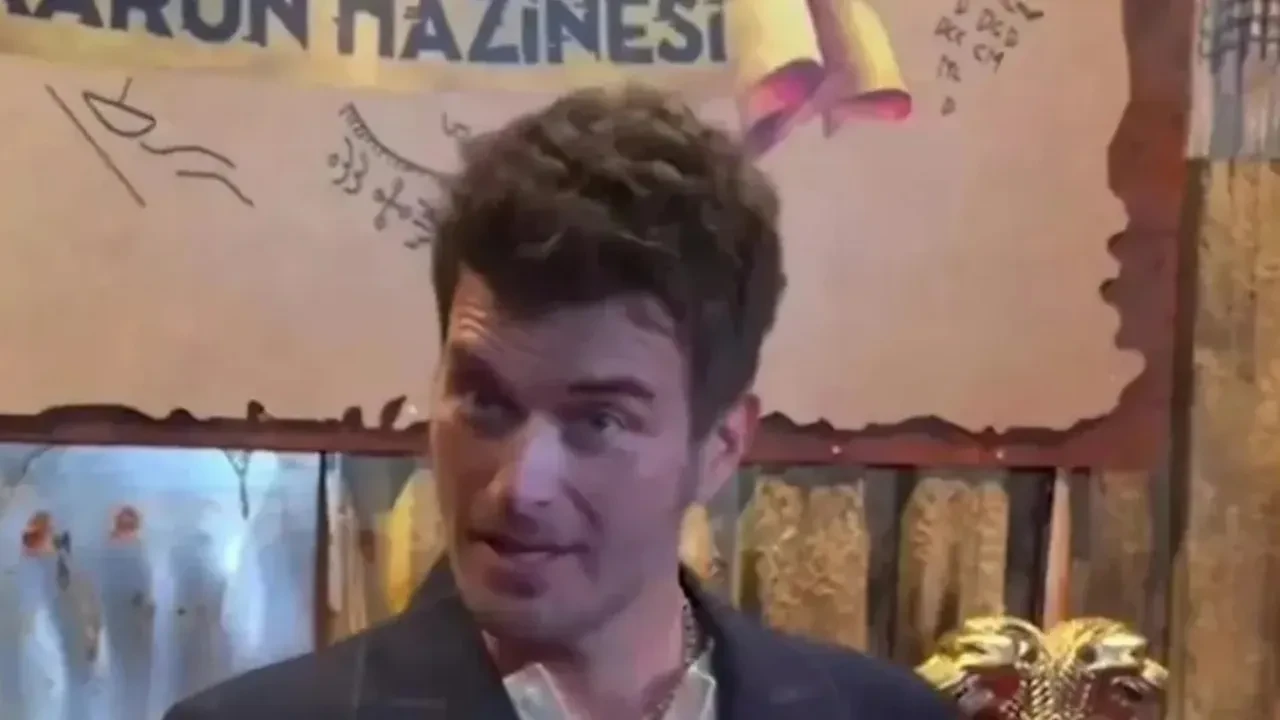Kıvanç Tatlıtuğ'dan alkışlanacak hareket! Rol arkadaşlarının arka planda kalmasını istemedi