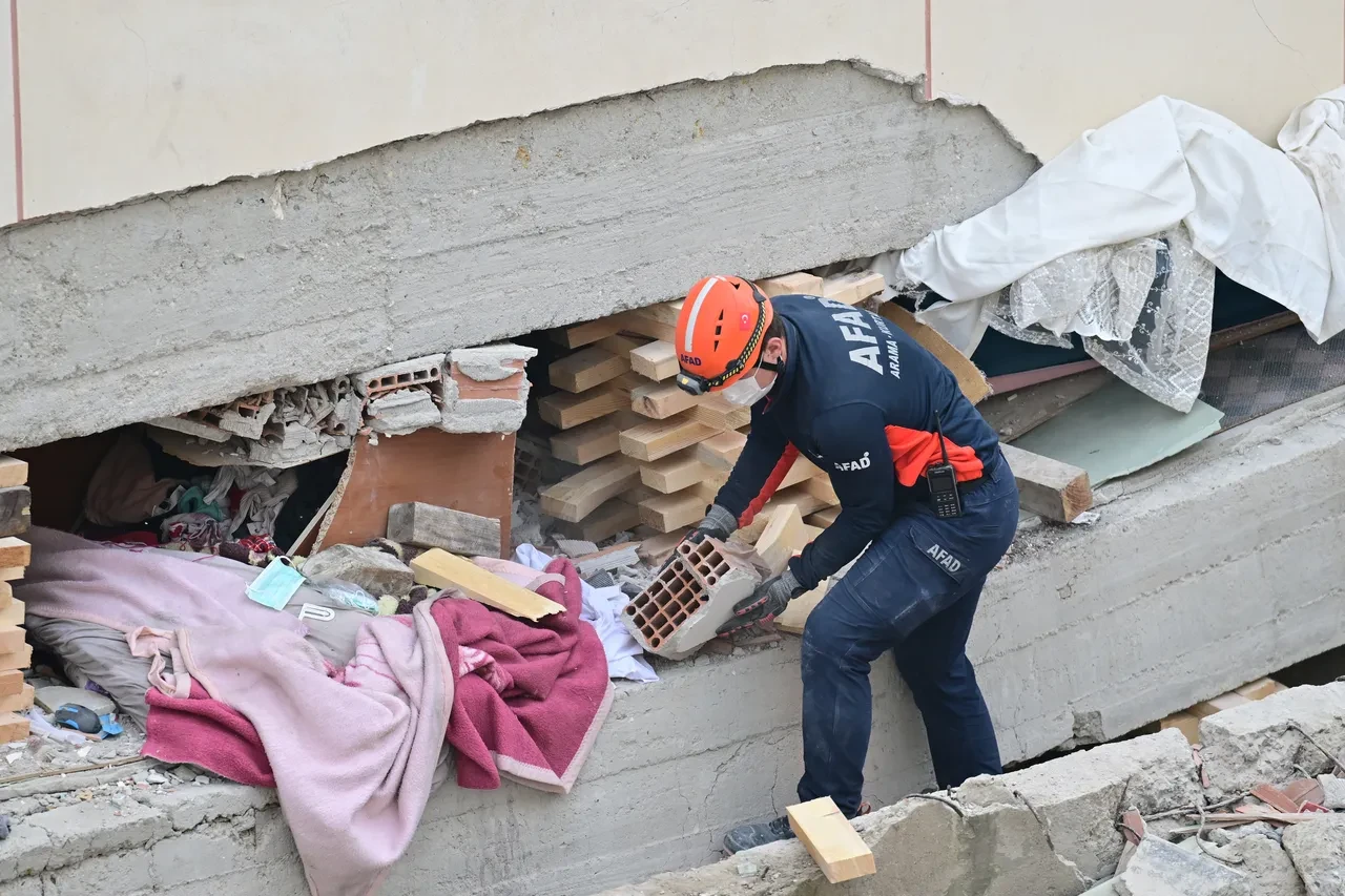 Maltepe’deki bina çökmesi e-Devlet’i kilitledi: Ev sahipleri ve kiracılar dikkat