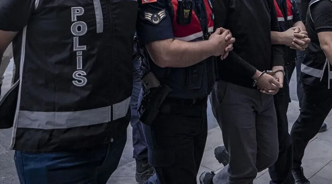 Silifke Belediyesi’ne ikinci dalga yolsuzluk operasyonu: Başkan yardımcısı dahil 3 tutuklama, toplam sayı 14'e yükseldi